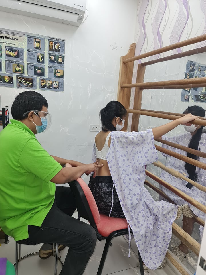 Schroth Method Scoliosis Exercise with Therapist Guidance